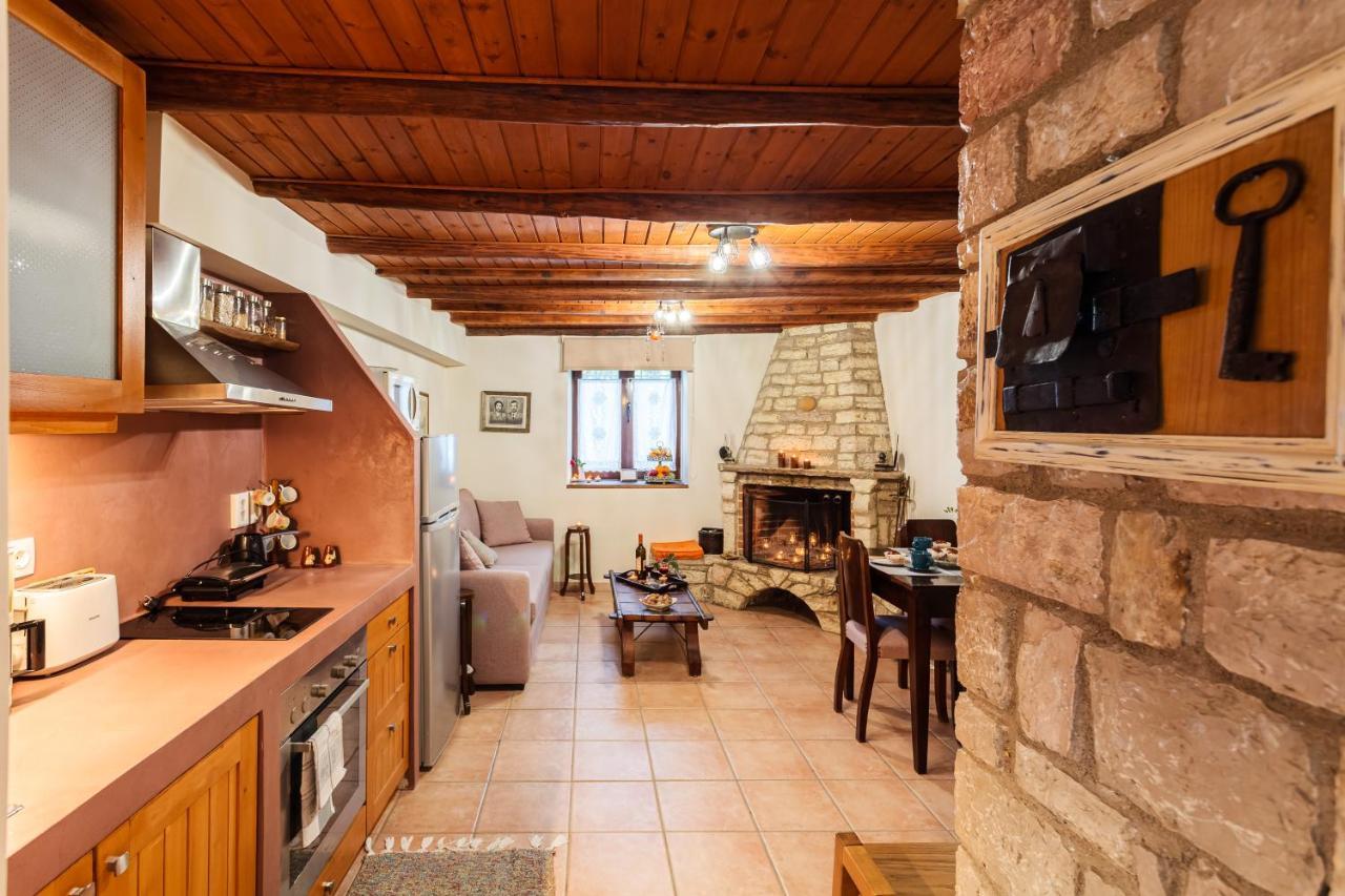 Petalidi Olive Garden Stone House Near The Beach Petalídhion Exterior foto