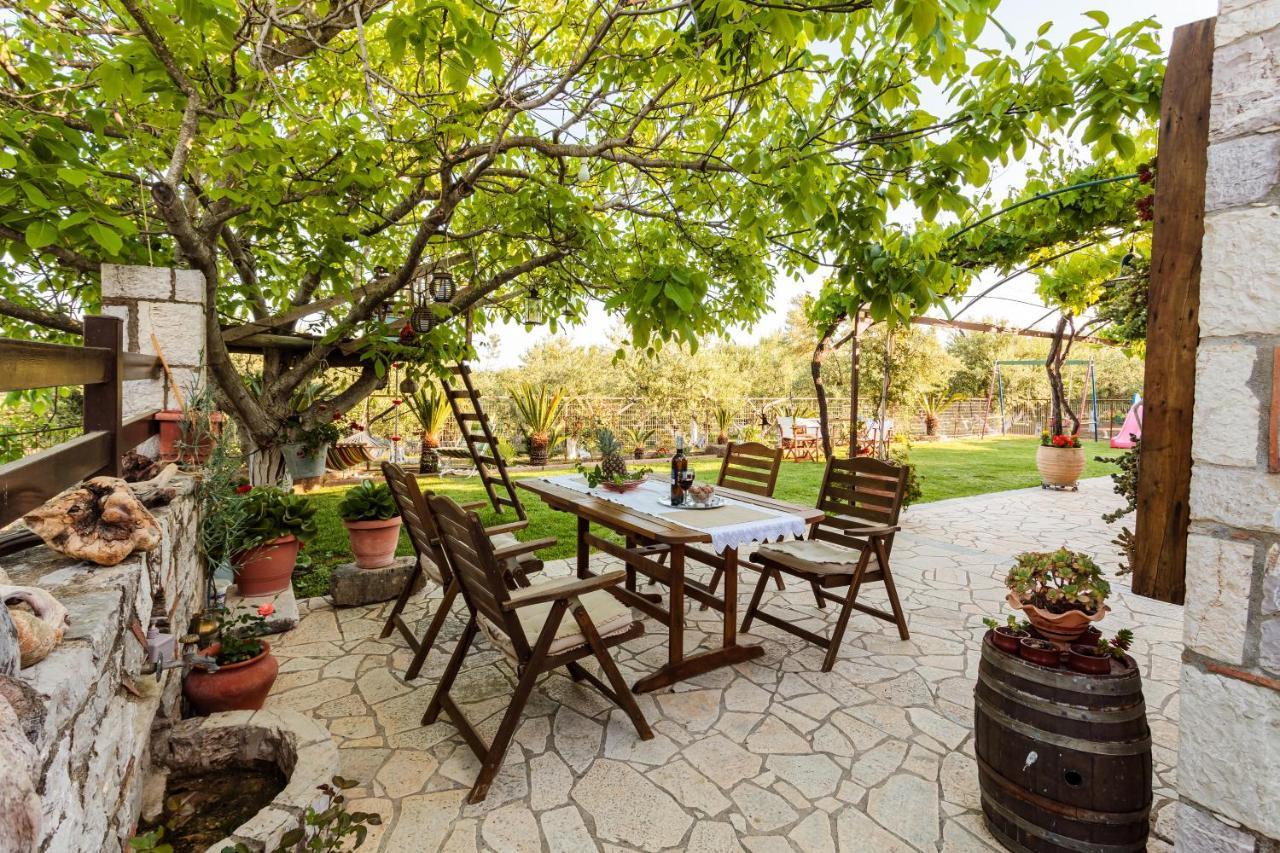 Petalidi Olive Garden Stone House Near The Beach Petalídhion Exterior foto