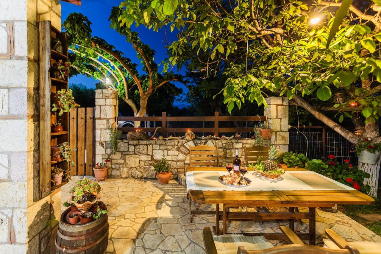 Petalidi Olive Garden Stone House Near The Beach Petalídhion Exterior foto